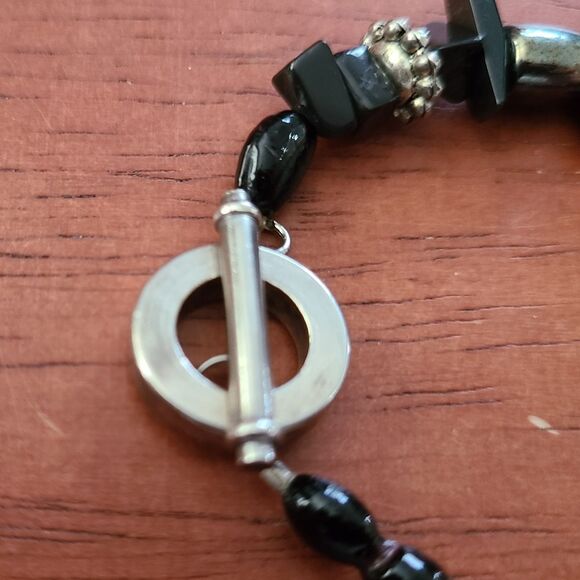 Black Onyx Chip & Round Bead Bracelet Toggle Clasp - Edgy Minimalist - 7"  J2-C3 - Picture 2 of 5